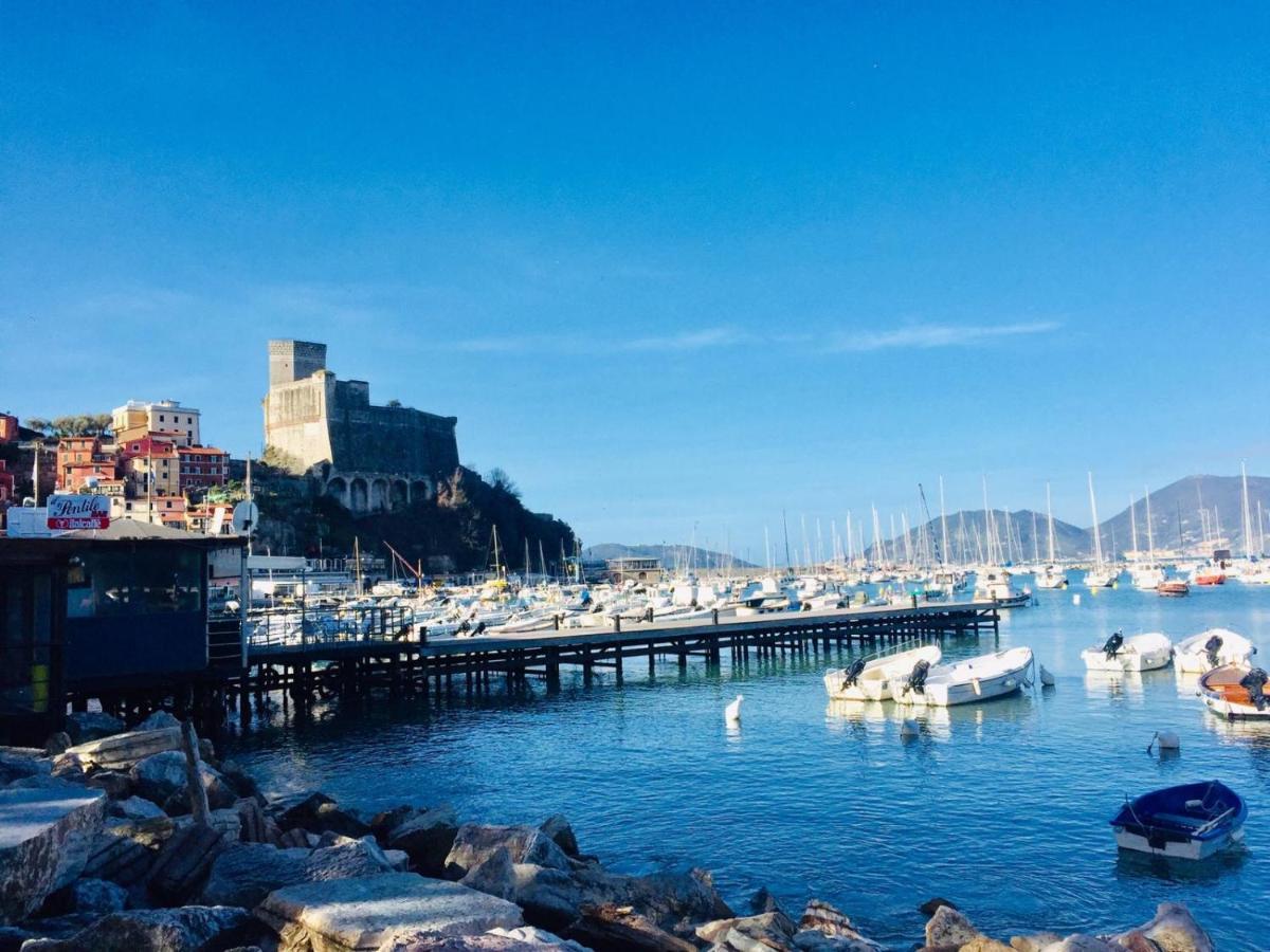 La Finestra Sul Mare Villa Леричи Екстериор снимка